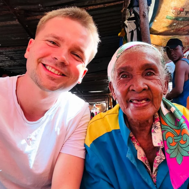 It’s good to meet with old friends again. #madagascar